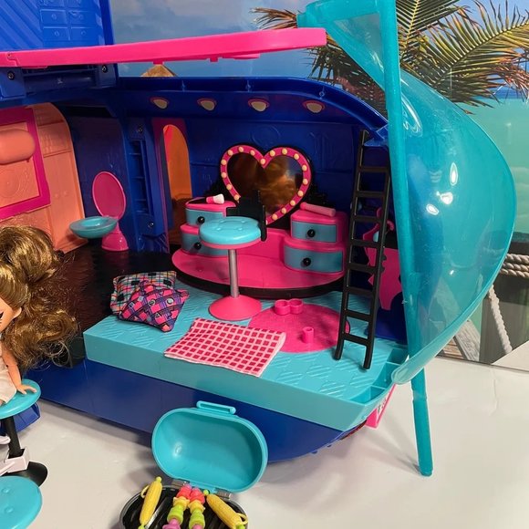 Toys - Picture 2 of 4